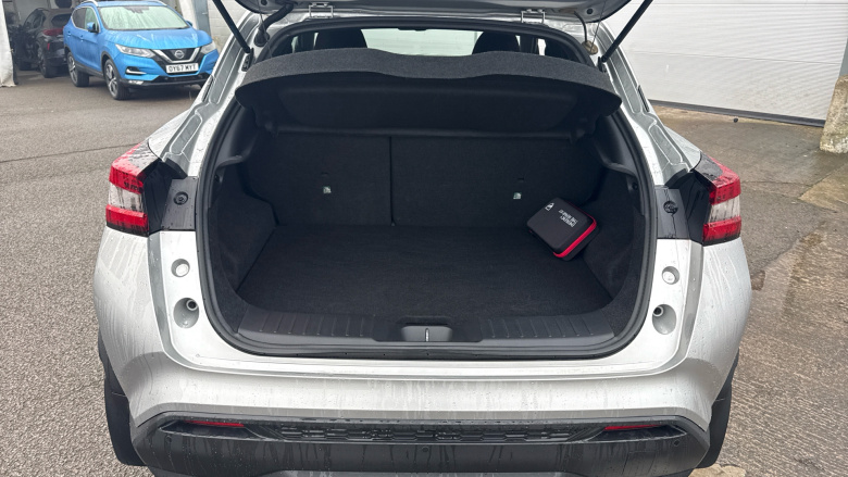 Nissan Juke 1.0 DiG-T 114 N-Connecta 5dr Petrol Hatchback